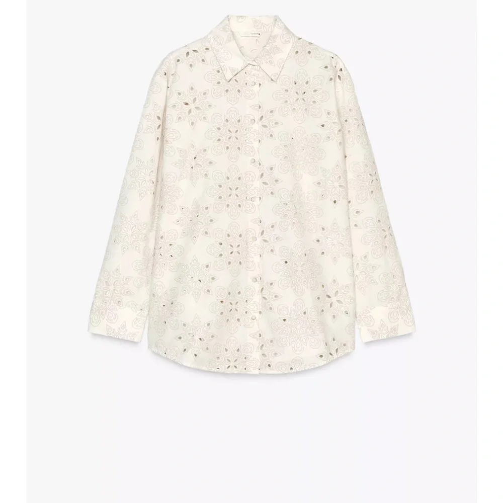 ZARA EMBROIDERED PERFORATED RUBBERIZED SHIRT - Picture 5 of 7